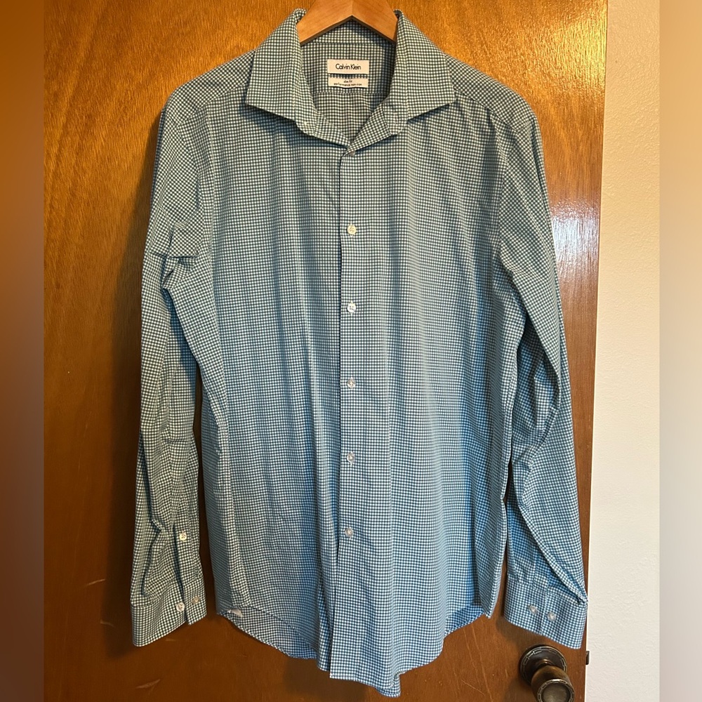 LAST CHANCE NWOT Calvin Klein slim fit non-iron dress shirt 16 1/2 - 34/35